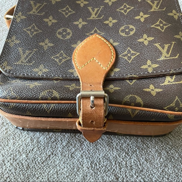VINTAGE LOUIS VUITTON CROSSBODY CARTOUCHIERE GM - Picture 6 of 6